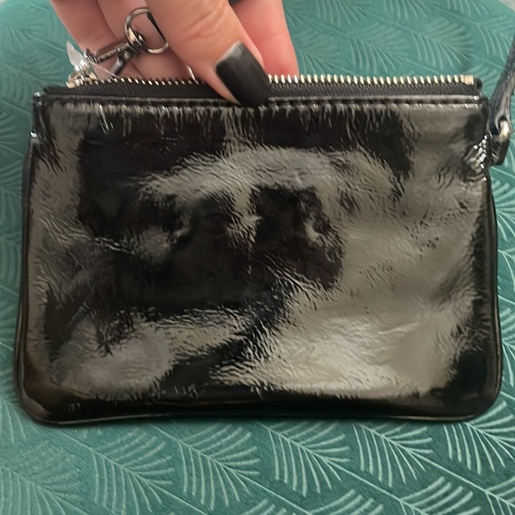 Jet Set Enamel Wristlet - Picture 5 of 5